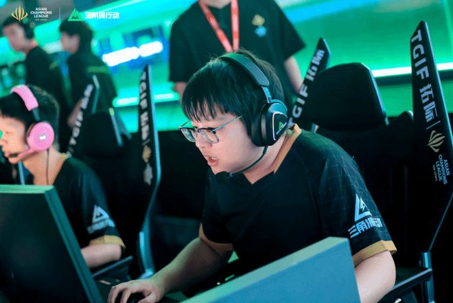 总是充满期 总是充满期