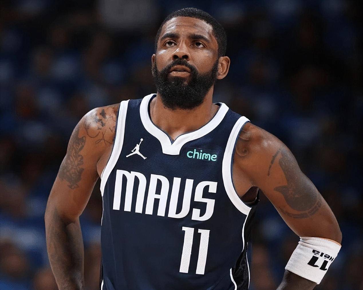 支年轻的球 支年轻的球